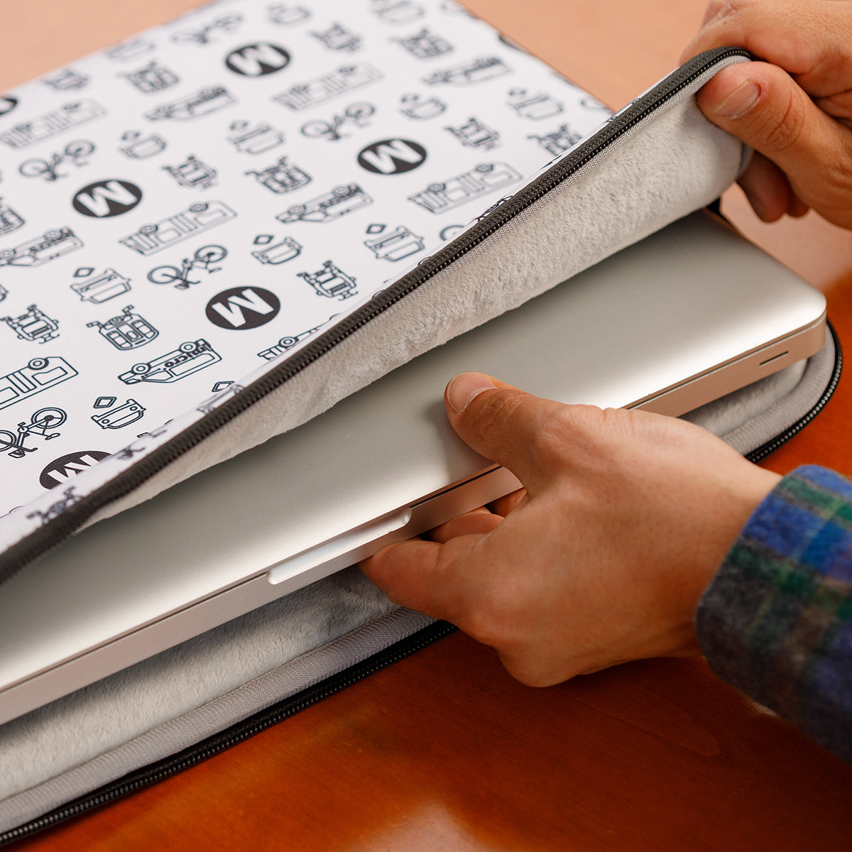Metro Icon Laptop Sleeve